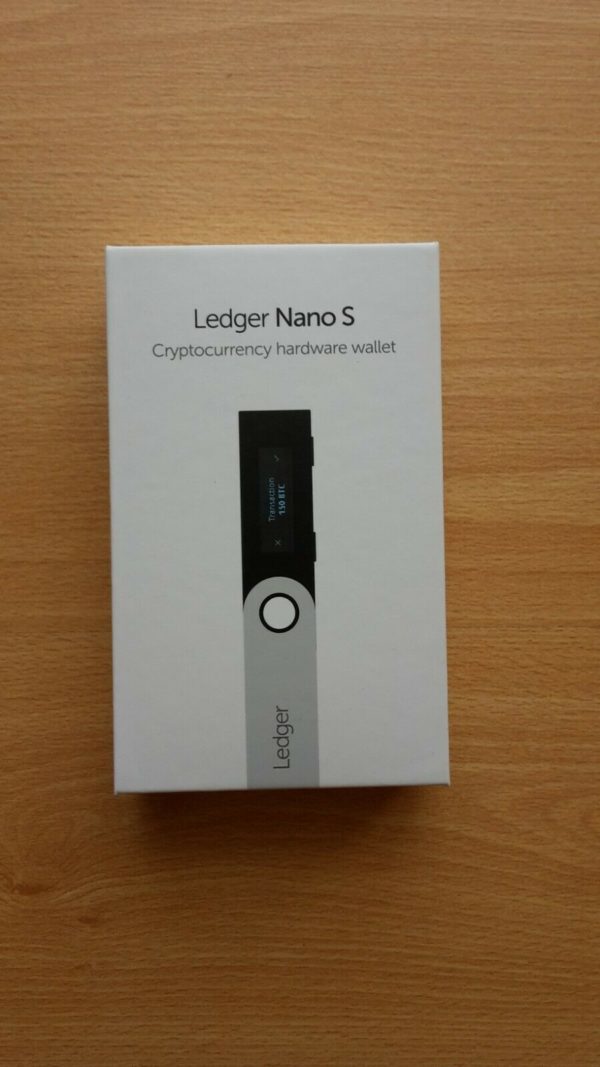 Ledger Nano S (Cryptocurrency Hardware Wallet) 1