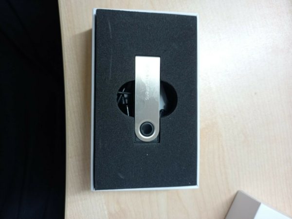 Ledger Nano S Hardware Wallet - Schwarz/Silber 2