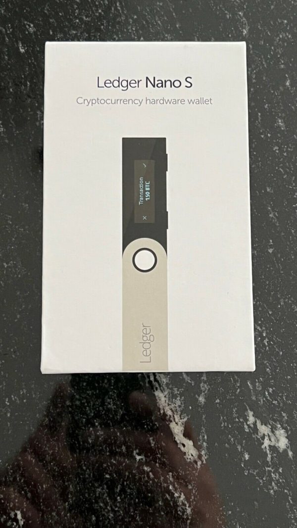 Ledger Nano S Cryptocurrency Hardware Wallet 1