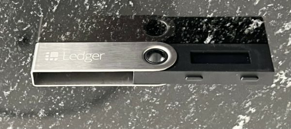 Ledger Nano S Cryptocurrency Hardware Wallet 2