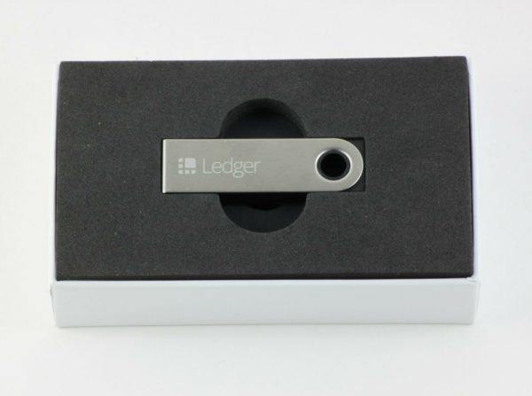 Ledger Nano S Hardware Wallet Krypto Bitcoin Ethereum Schwarz | NEU 3
