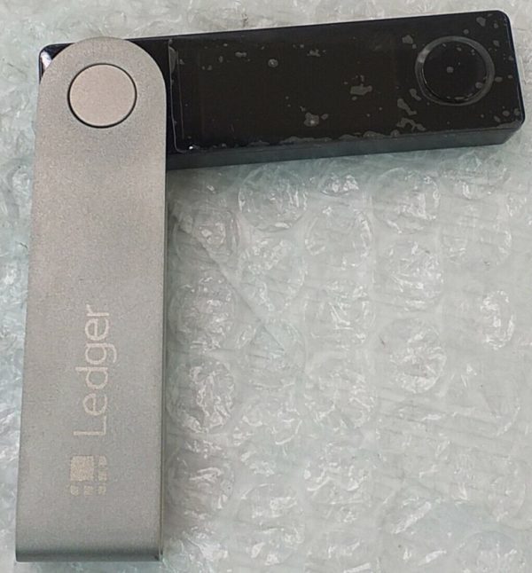 Ledger Nano X Crypto Hardware Wallet 3